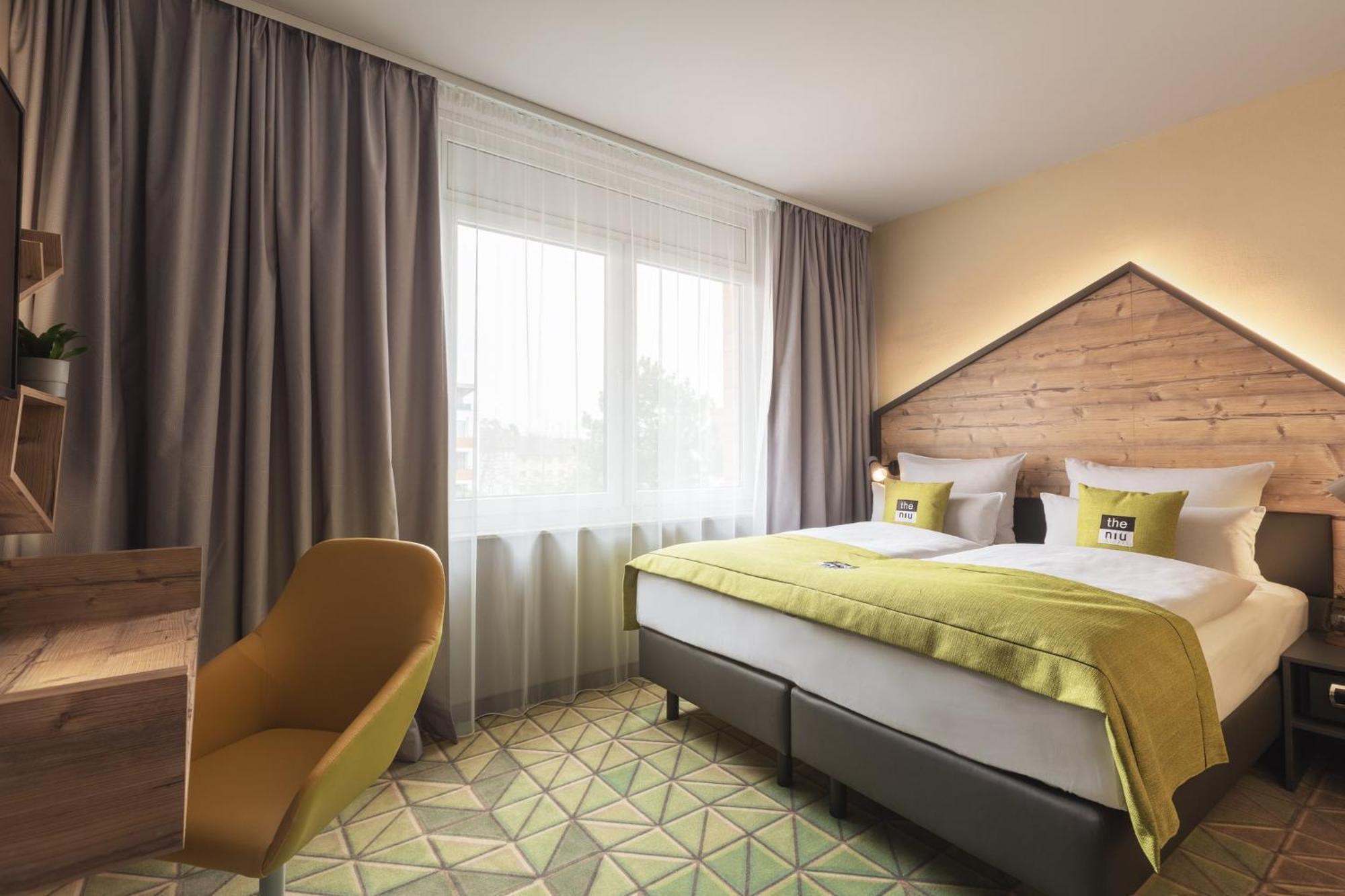 - The Niu, Mill Muelheim, An Ihg Hotel Köln